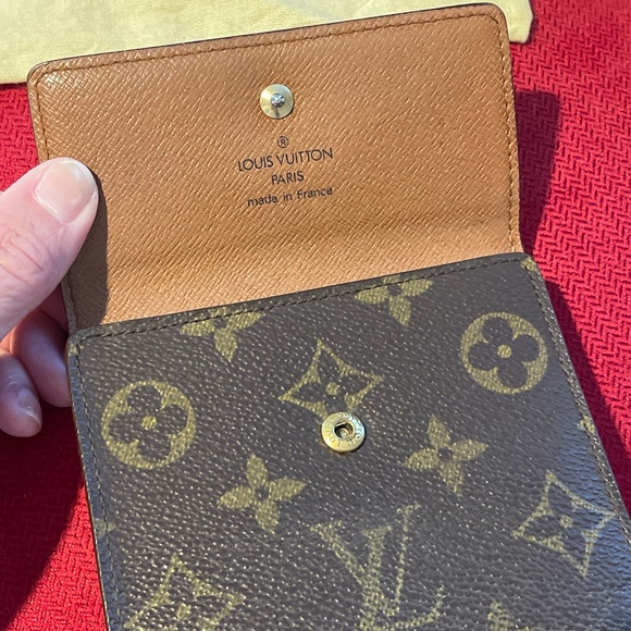 Louis Vuitton Monogram Medium Size Trifold Wallet with Dustbag - Picture 13 of 16